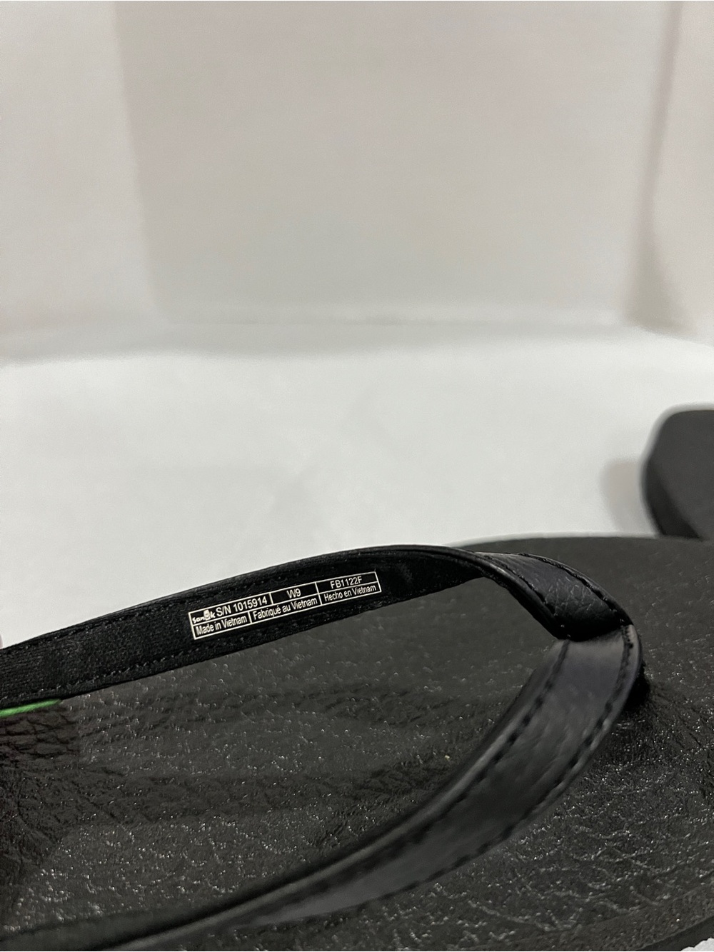 Sanuk Yoga Coral Flip Flop Size 9 Black Comfy - Picture 9 of 10